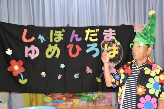 アットホームな雰囲気で演者もお客様もずっと笑顔です